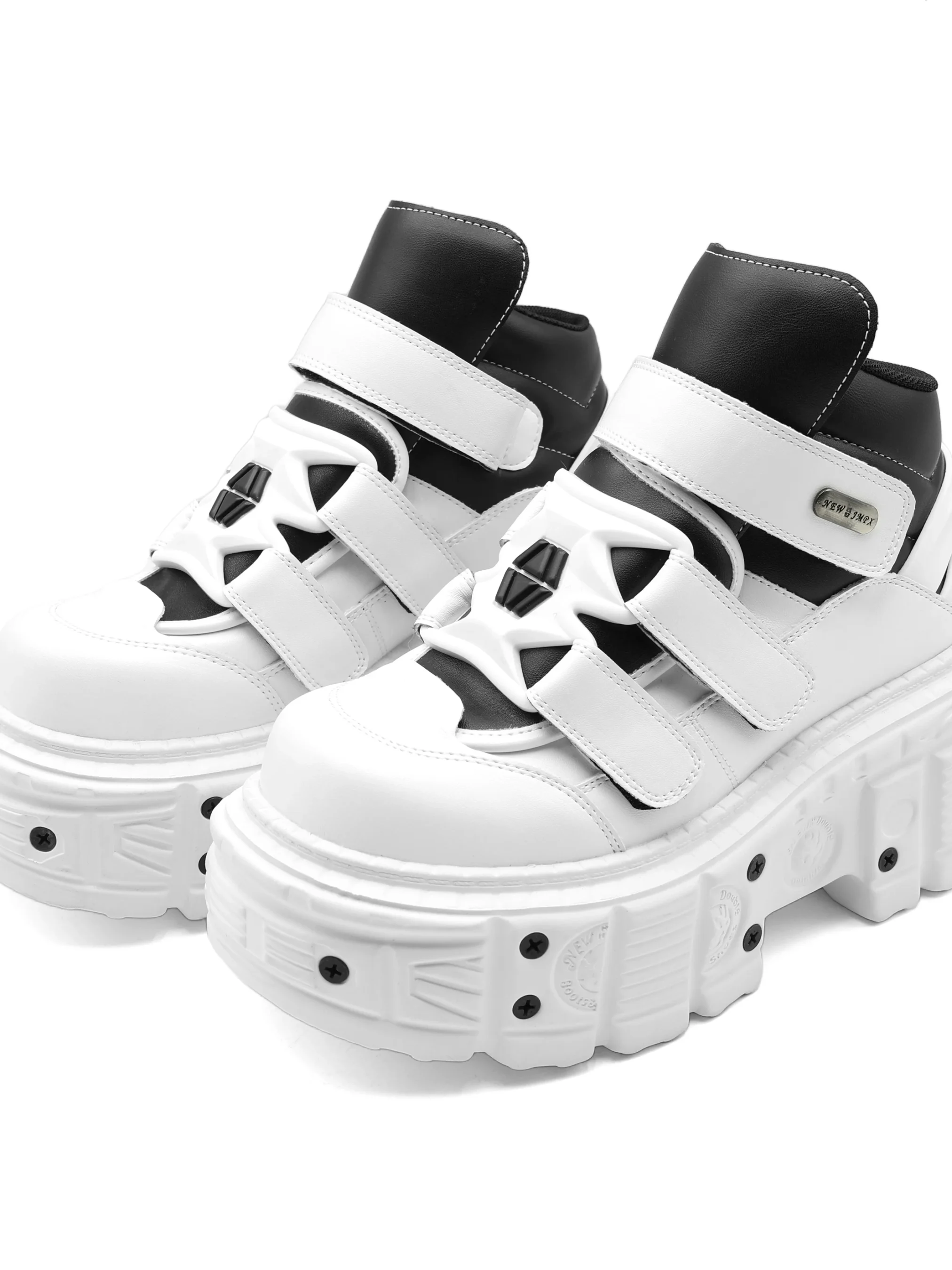 Gothic Ankle Boots   2025  Woman Sneakers New Punk Style Women Shoes Rock Lace-up Heel Height Platform Shoes Woman Metal Decor